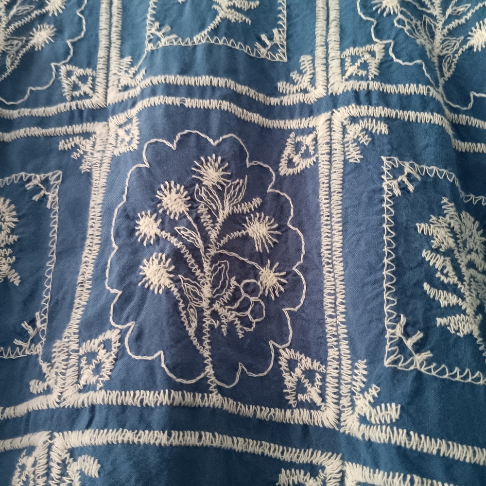 Solitaire Blue White Embroidered Bell Sleeve Blouse Scallop Hem Large Boho Top - Picture 4 of 7
